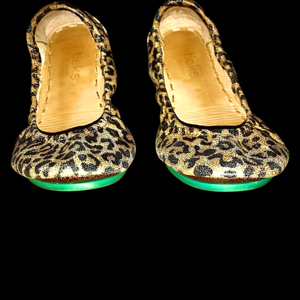 Tieks Leopard Print Leather Ballet Flats. Size 8. - Picture 3 of 9